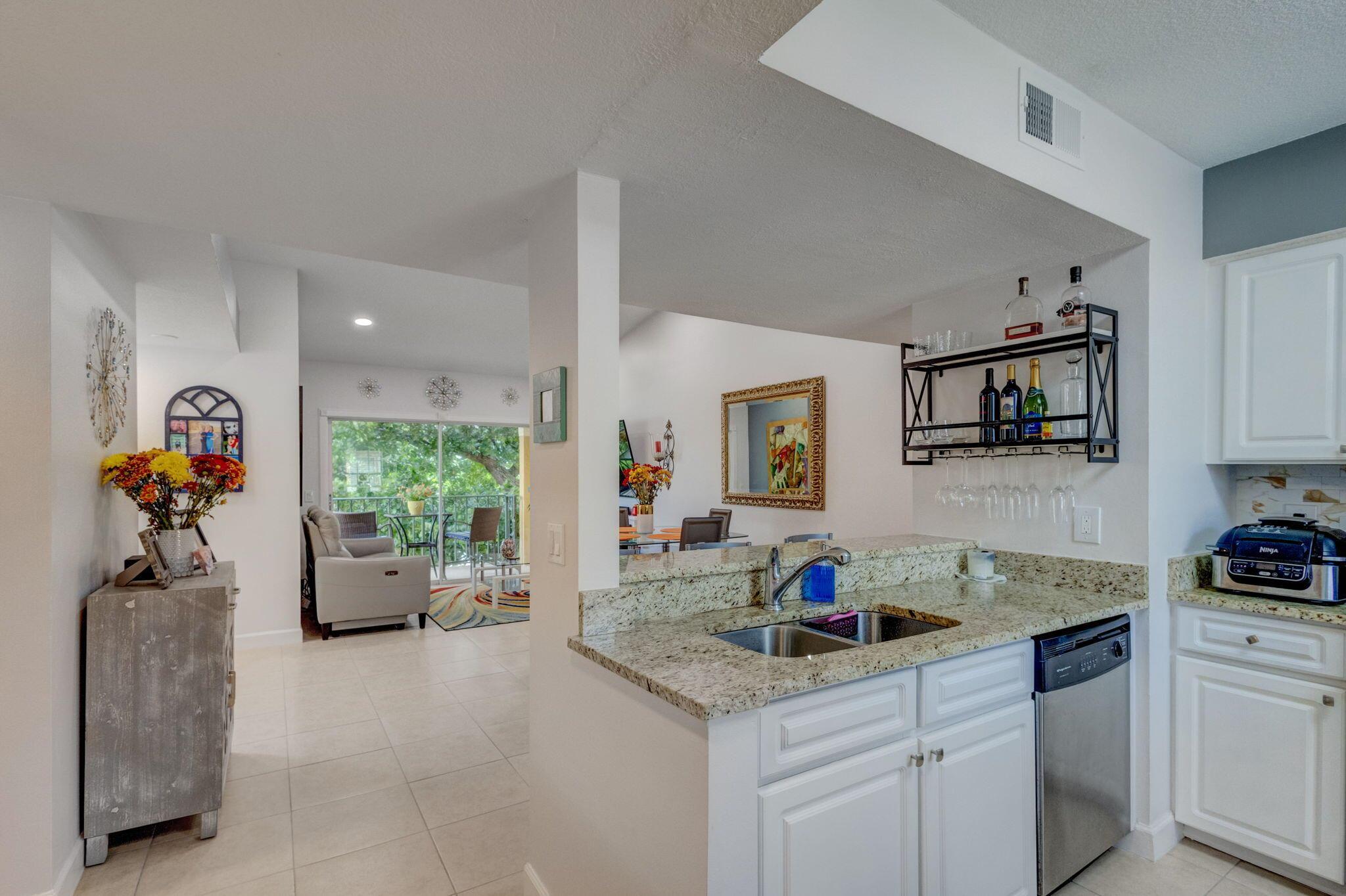 BAY REACH CONDO - Residential