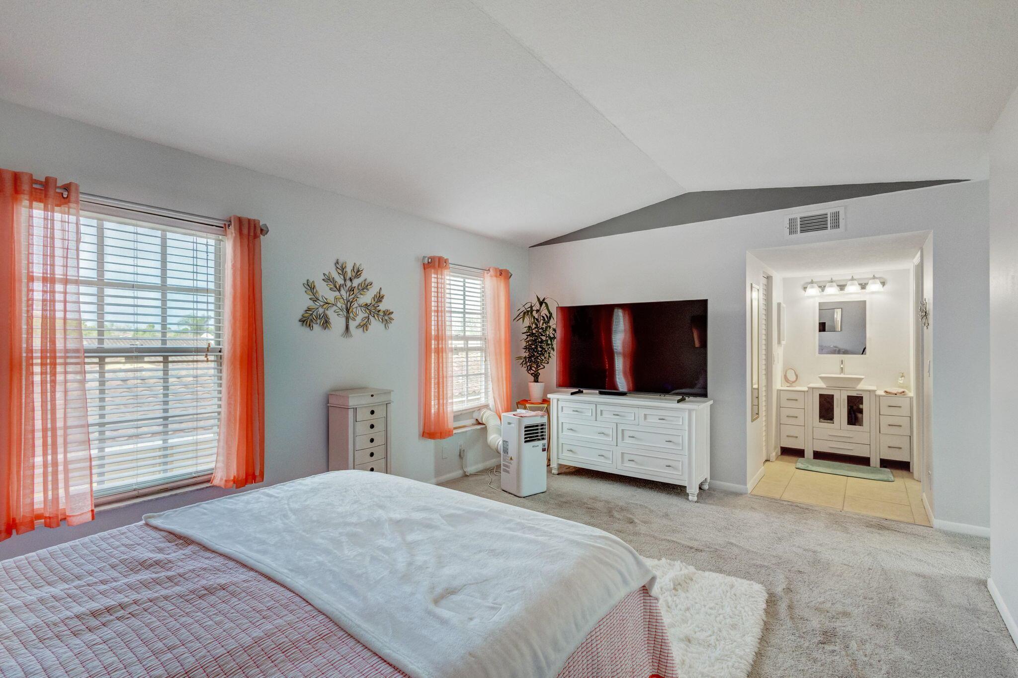 BAY REACH CONDO - Residential