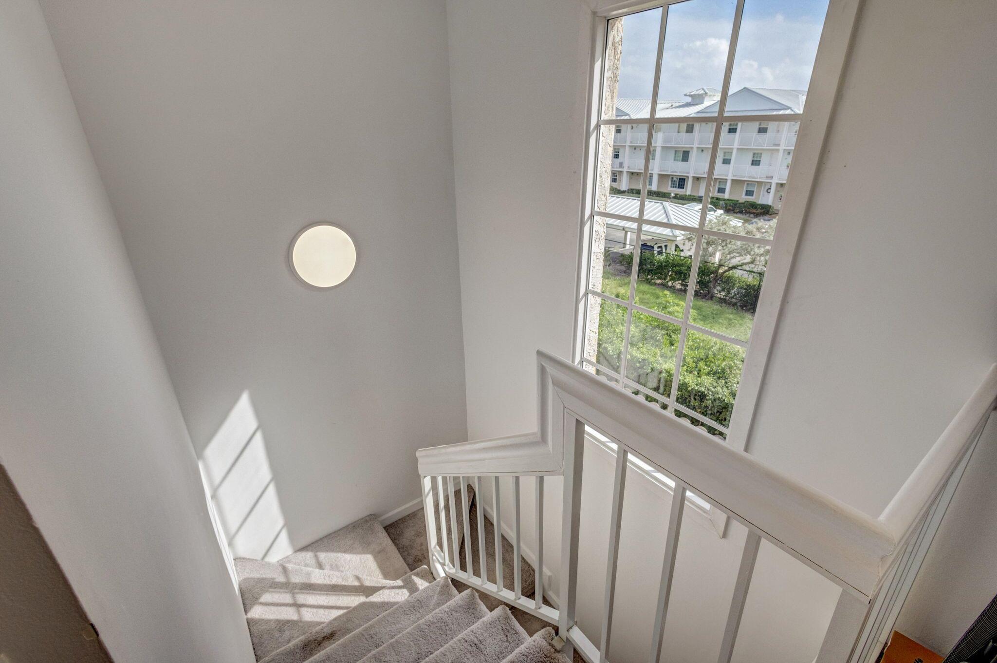 BAY REACH CONDO - Residential