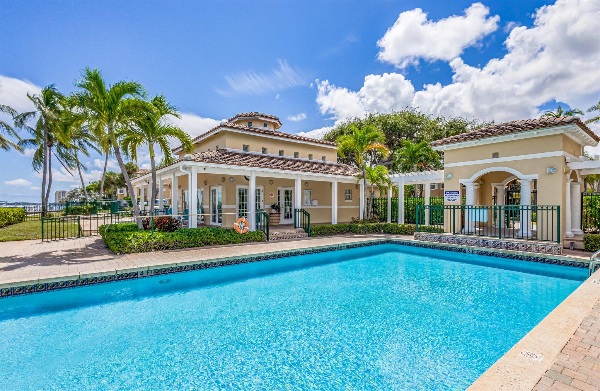 BAY REACH CONDO - Residential