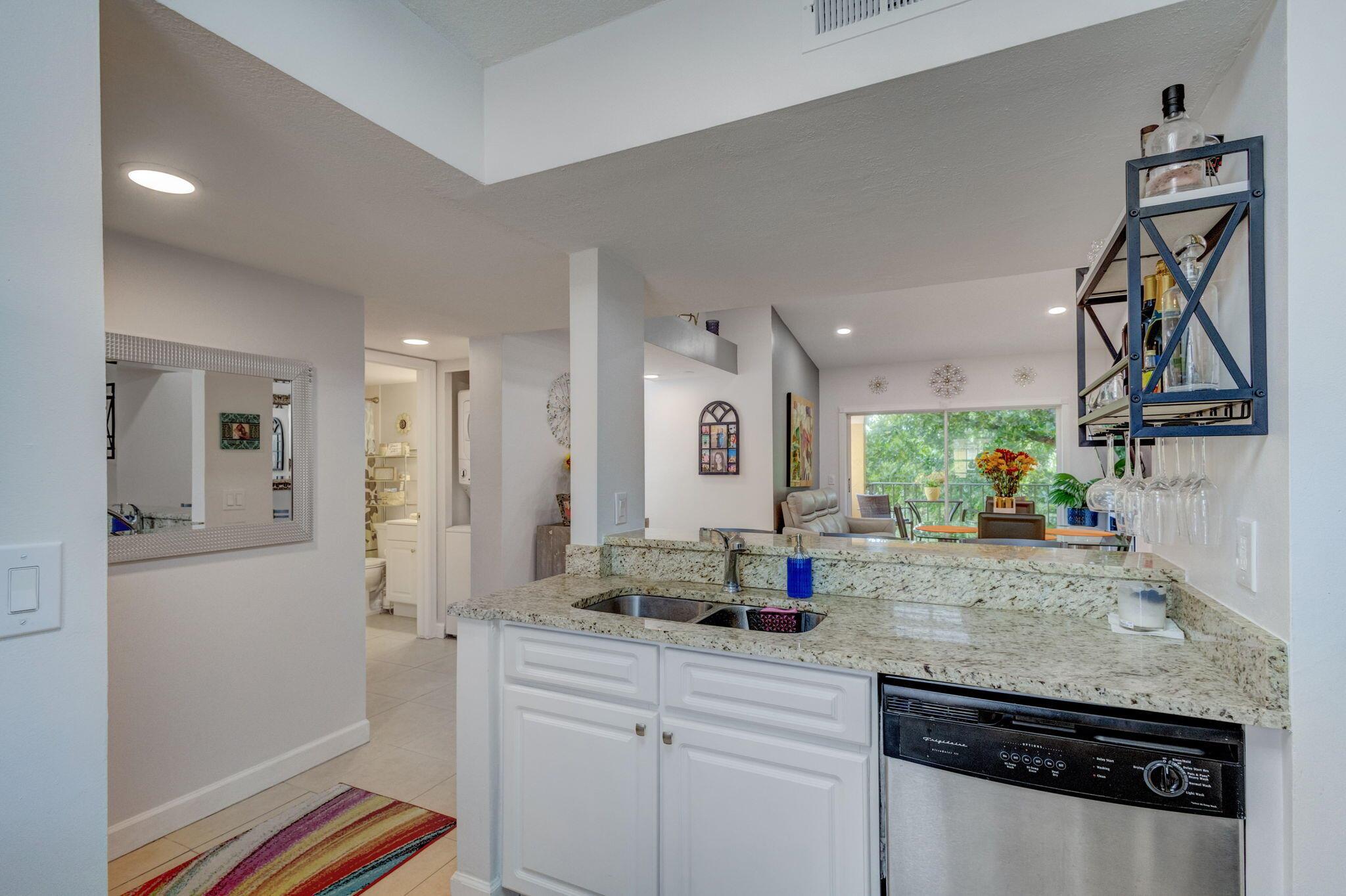 BAY REACH CONDO - Residential