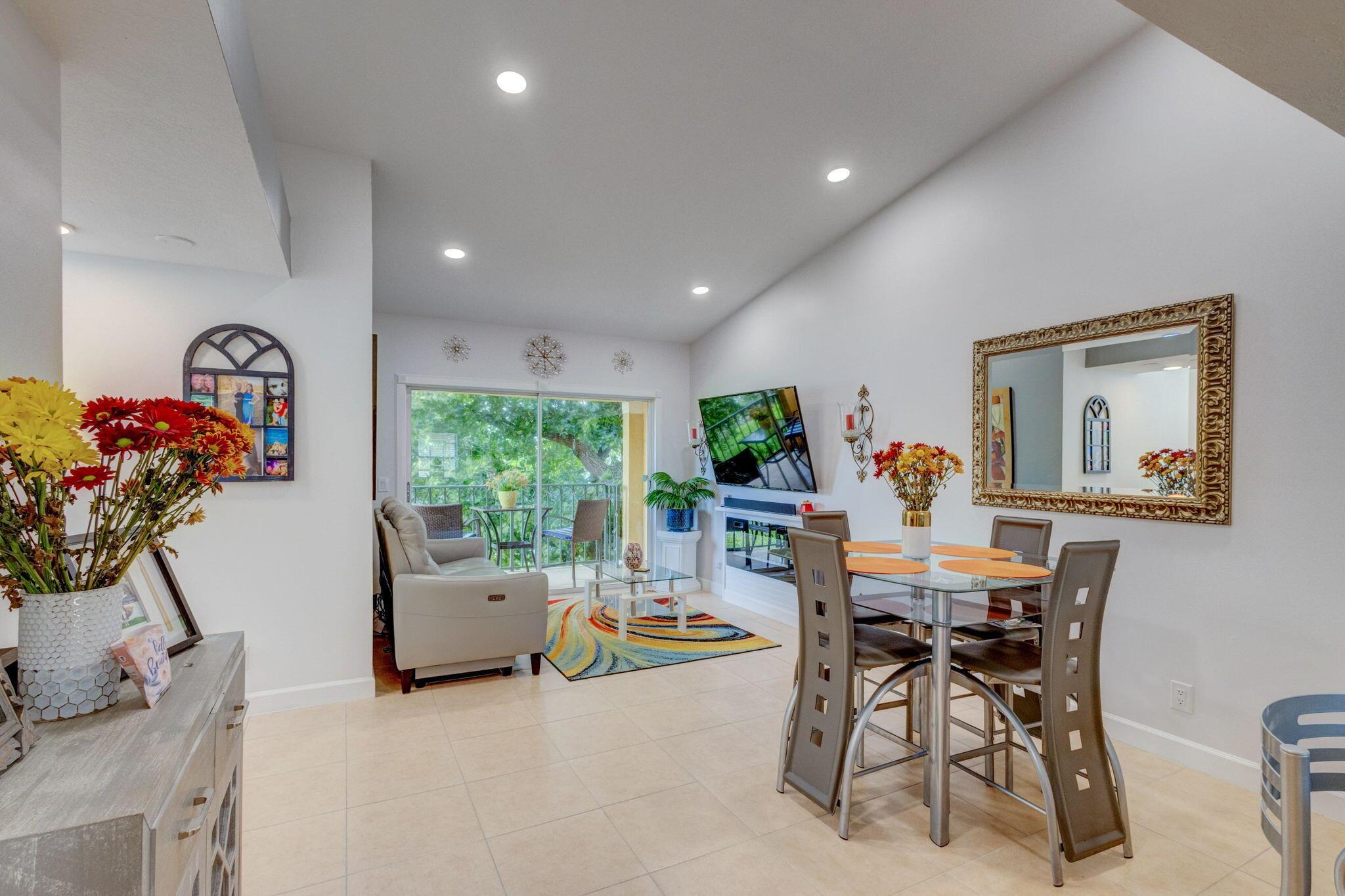BAY REACH CONDO - Residential