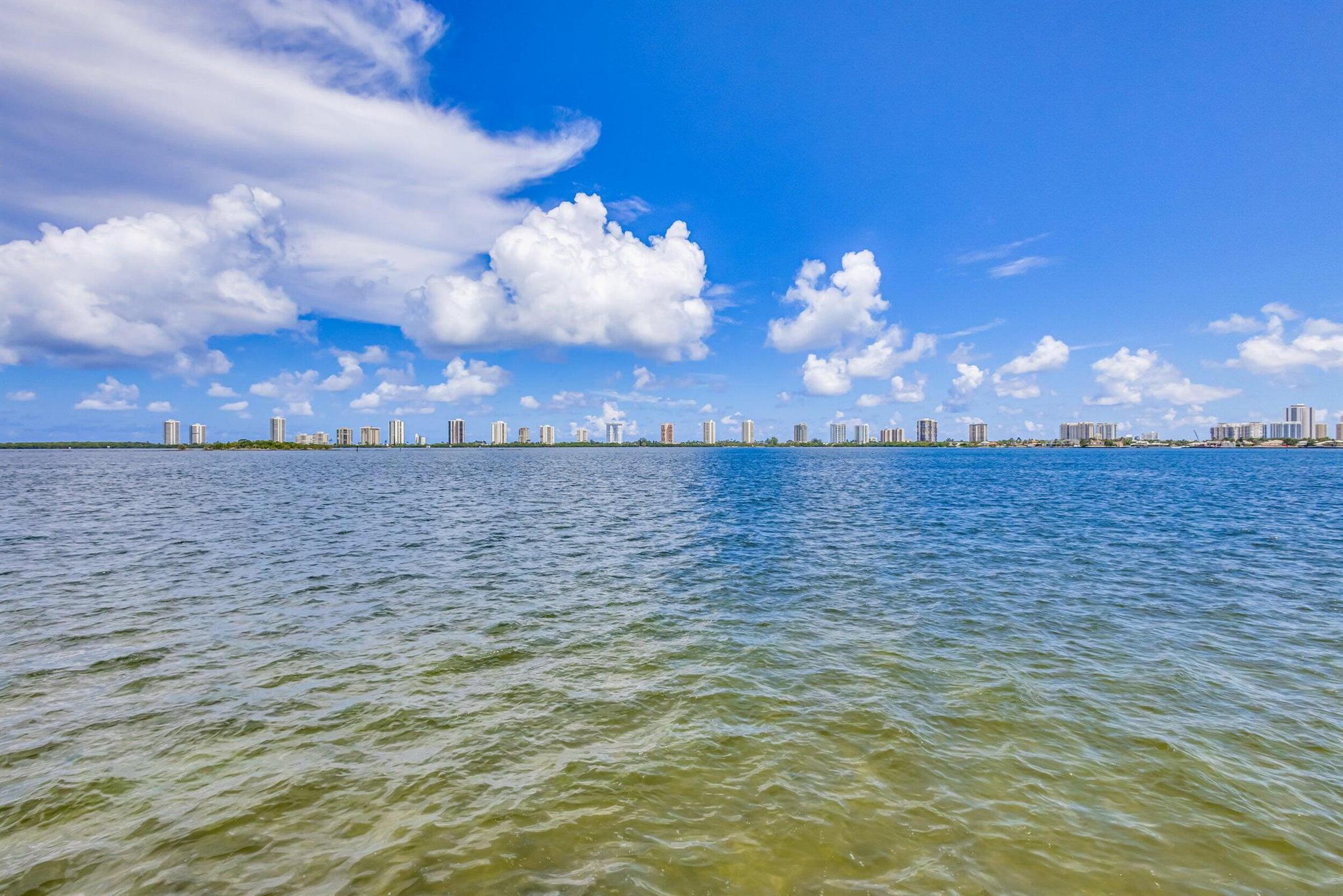 BAY REACH CONDO - Residential