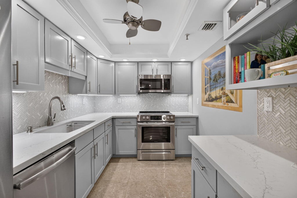 Photo of 1300 S Highway A1A #521, Jupiter, FL 33477 (MLS # B26085269)