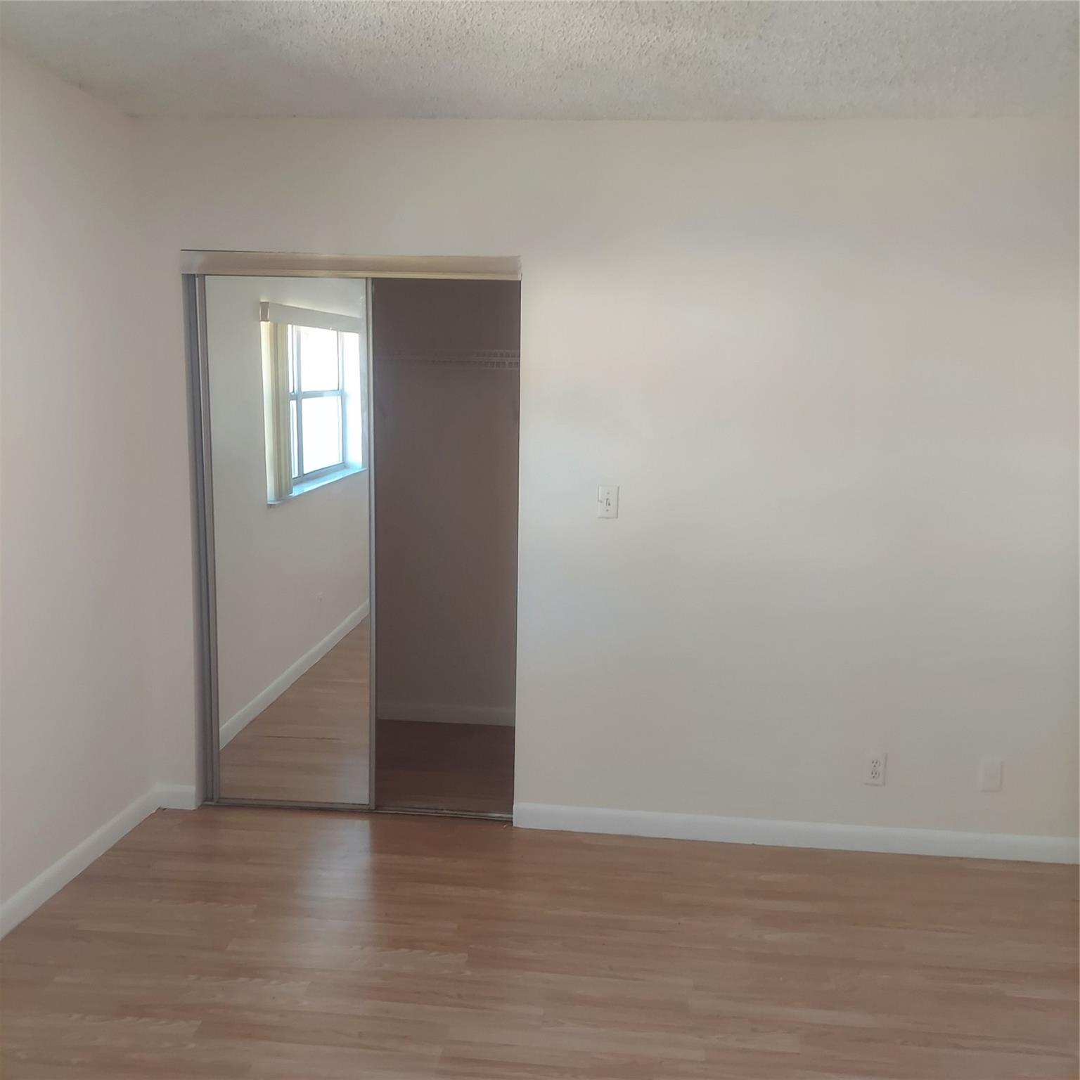 ROYAL OAKS TOWNHOUSE 12 - Residential