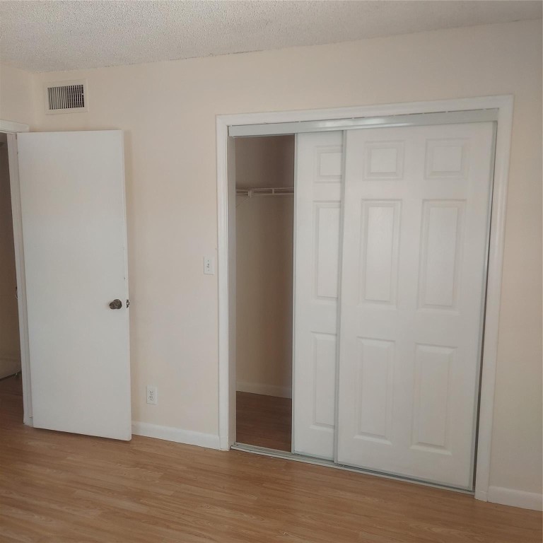 ROYAL OAKS TOWNHOUSE 12 - Residential