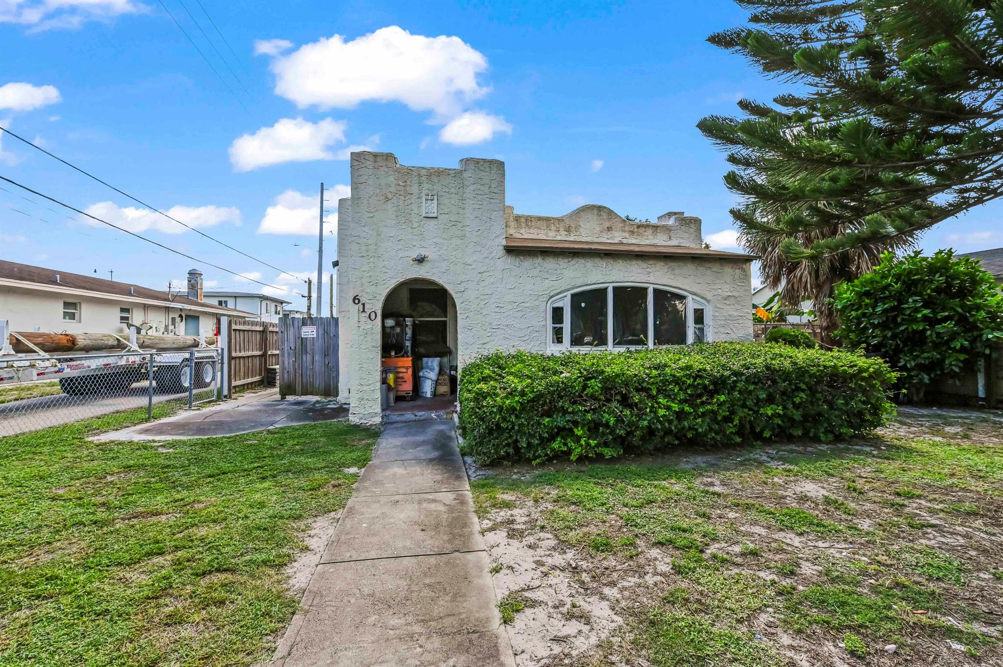 View photos, virtual tours, details... 610 32nd Street