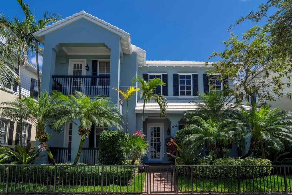 Photo of 252 W Bay Cedar Circle, Jupiter, FL 33458 (MLS # R10717667)