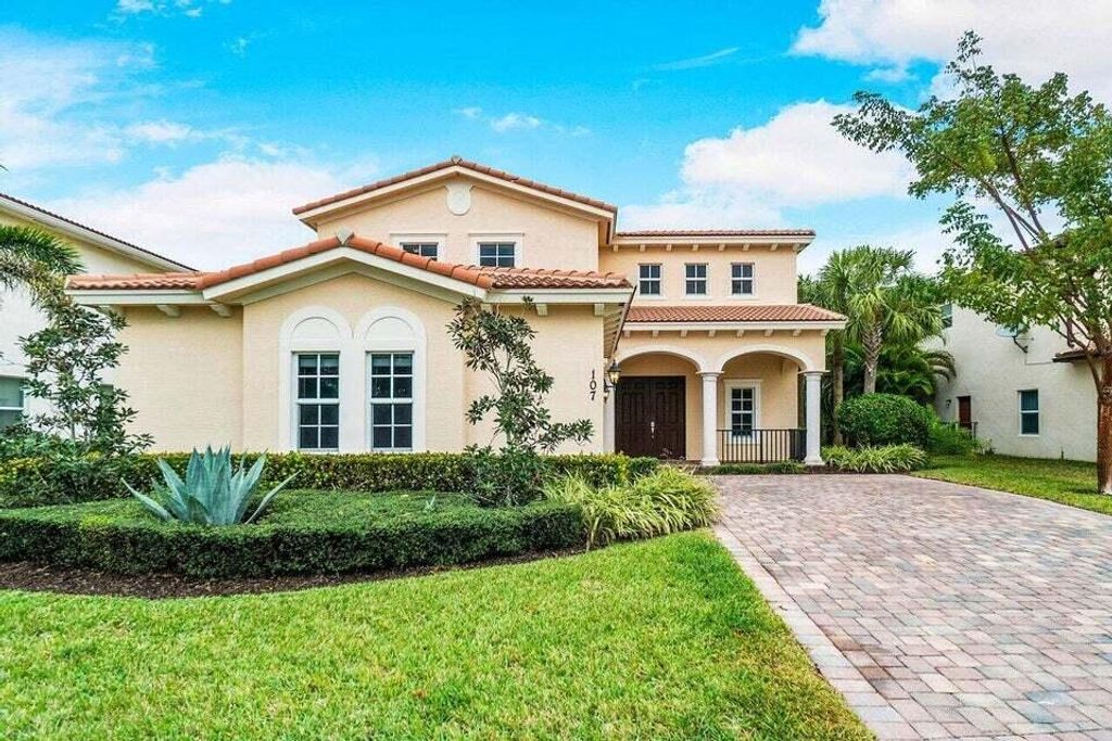 Photo of 107 Chub Cay Way, Jupiter, FL 33458 (MLS # R11077805)