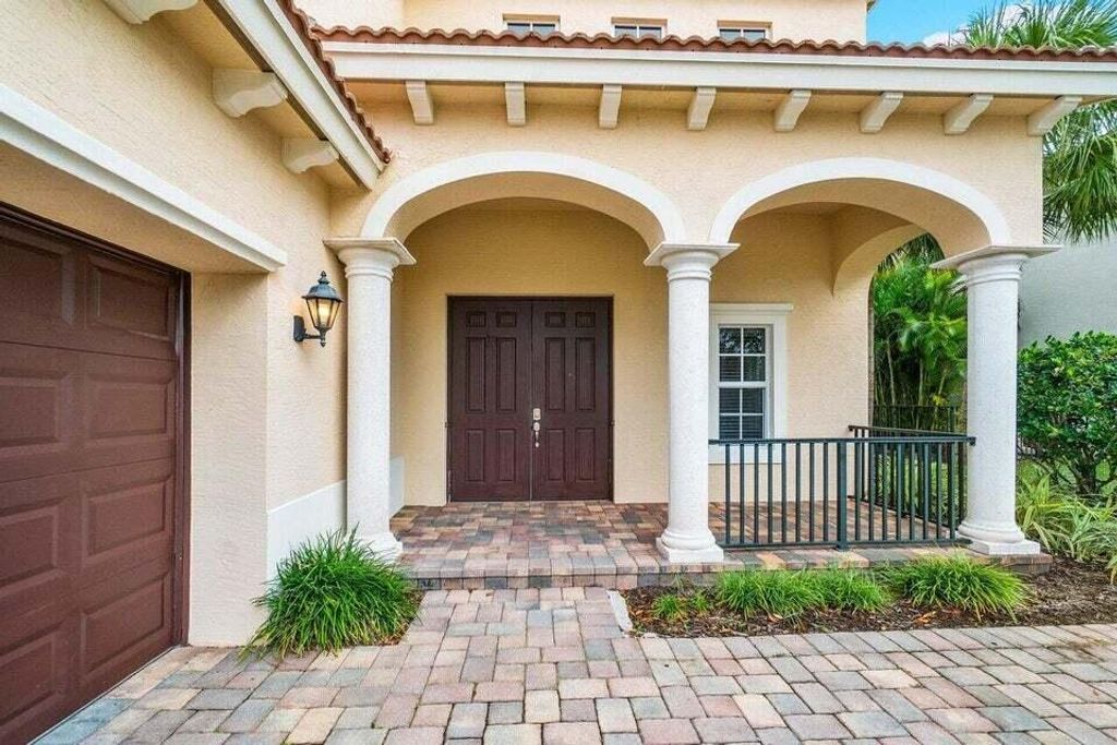 Photo of 107 Chub Cay Way, Jupiter, FL 33458 (MLS # R11077805)