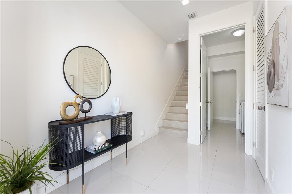 448 NW 41st St