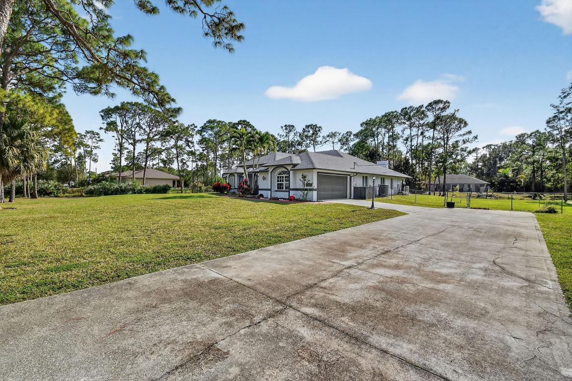 LOXAHATCHEE ACERAGE - Residential Lease