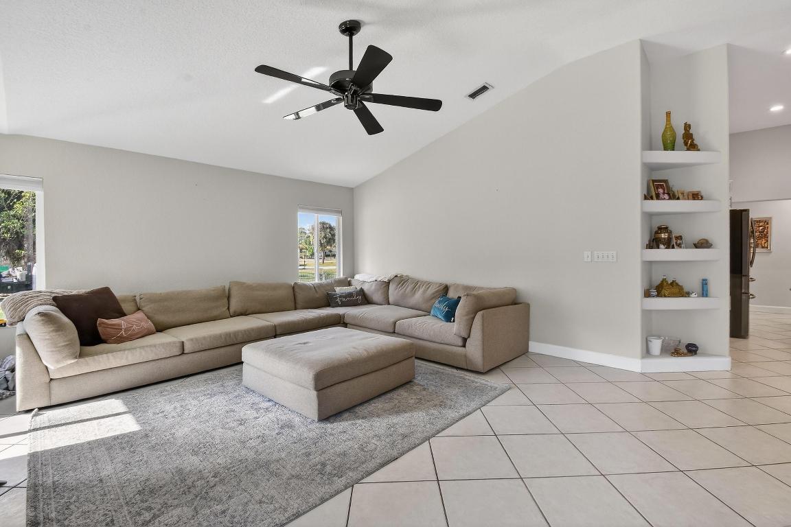 LOXAHATCHEE ACERAGE - Residential Lease
