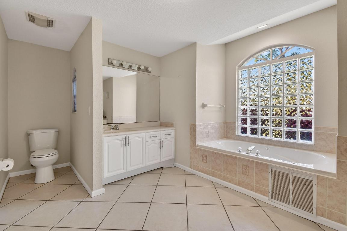 LOXAHATCHEE ACERAGE - Residential Lease