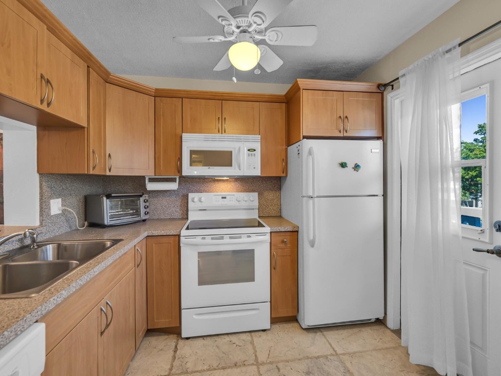 MEADOWBROOK - Residential