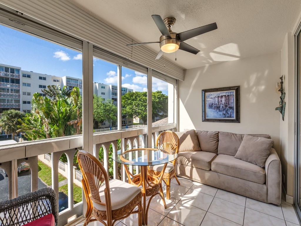 MEADOWBROOK - Residential