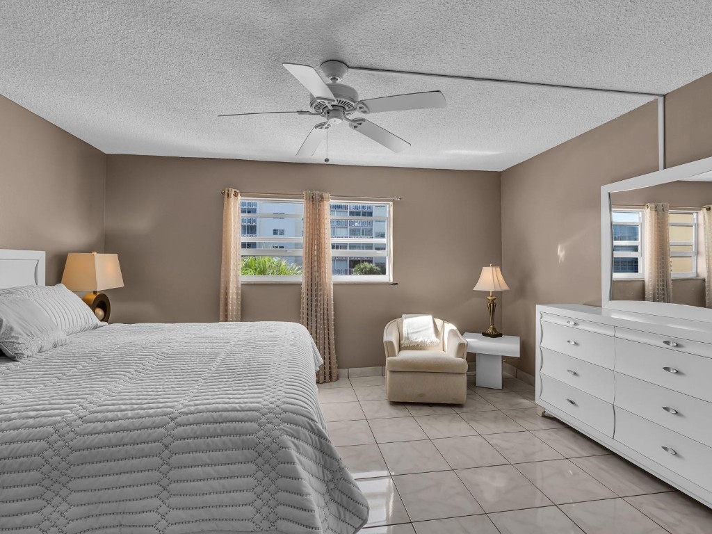 MEADOWBROOK - Residential