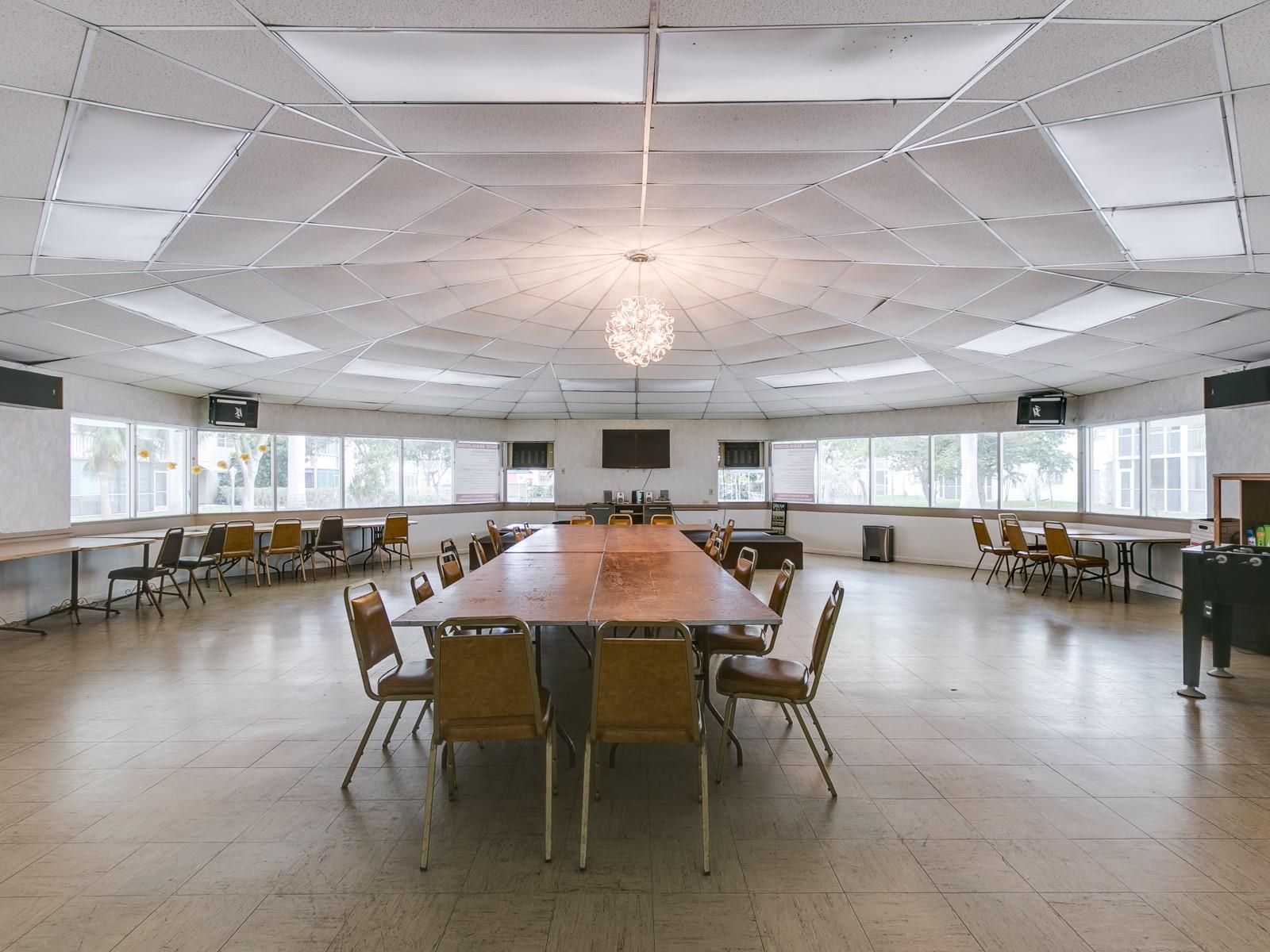 MEADOWBROOK - Residential