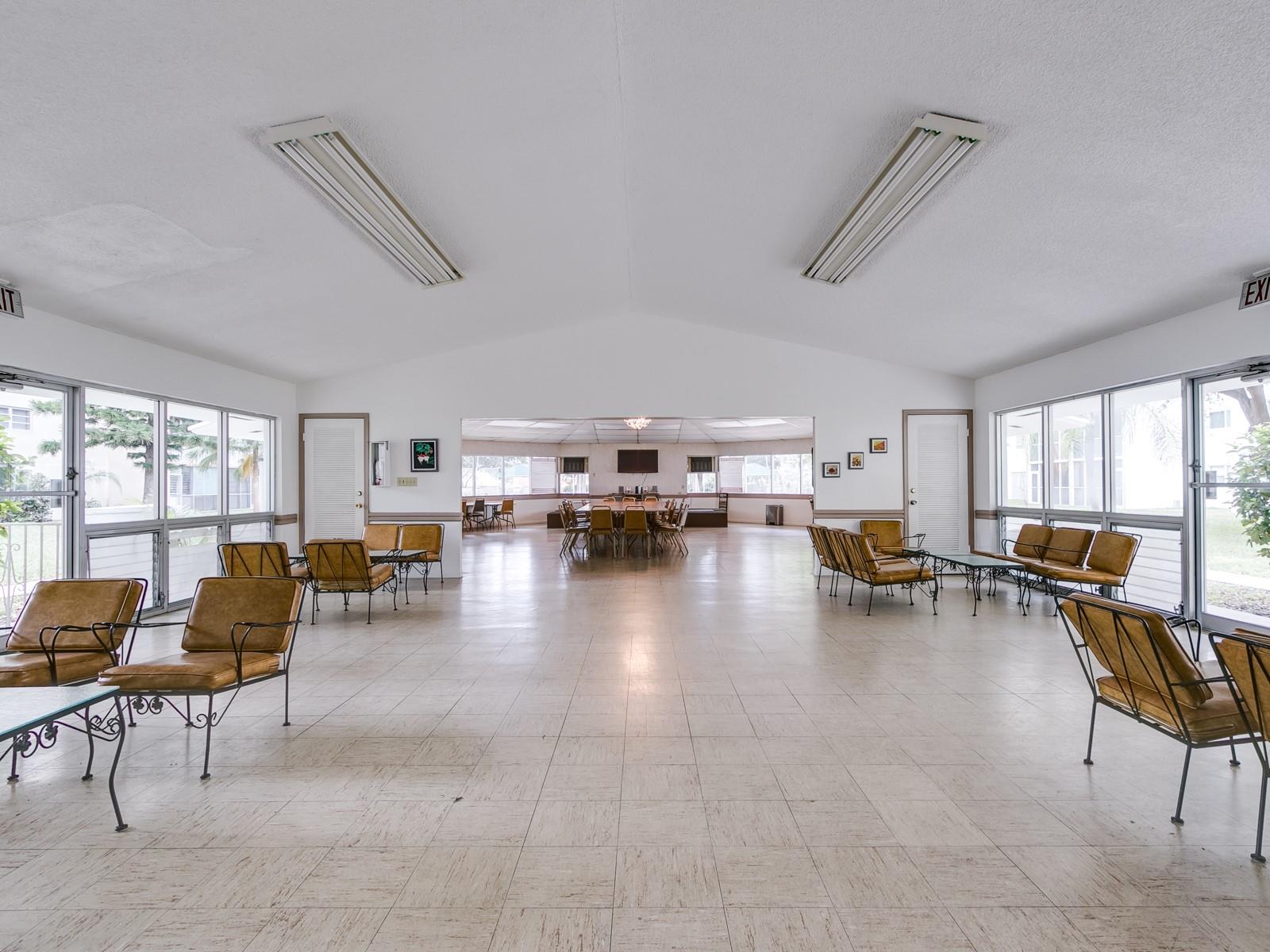 MEADOWBROOK - Residential