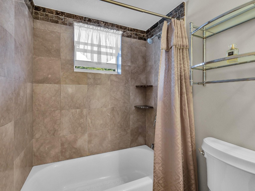 MEADOWBROOK - Residential