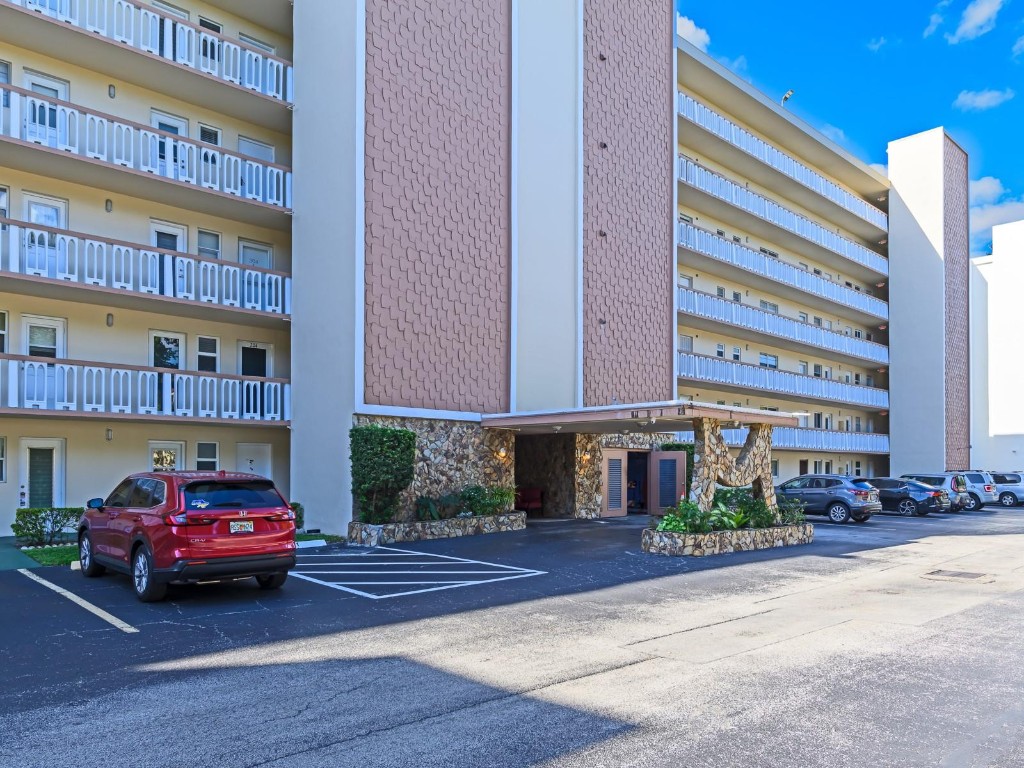 MEADOWBROOK - Residential