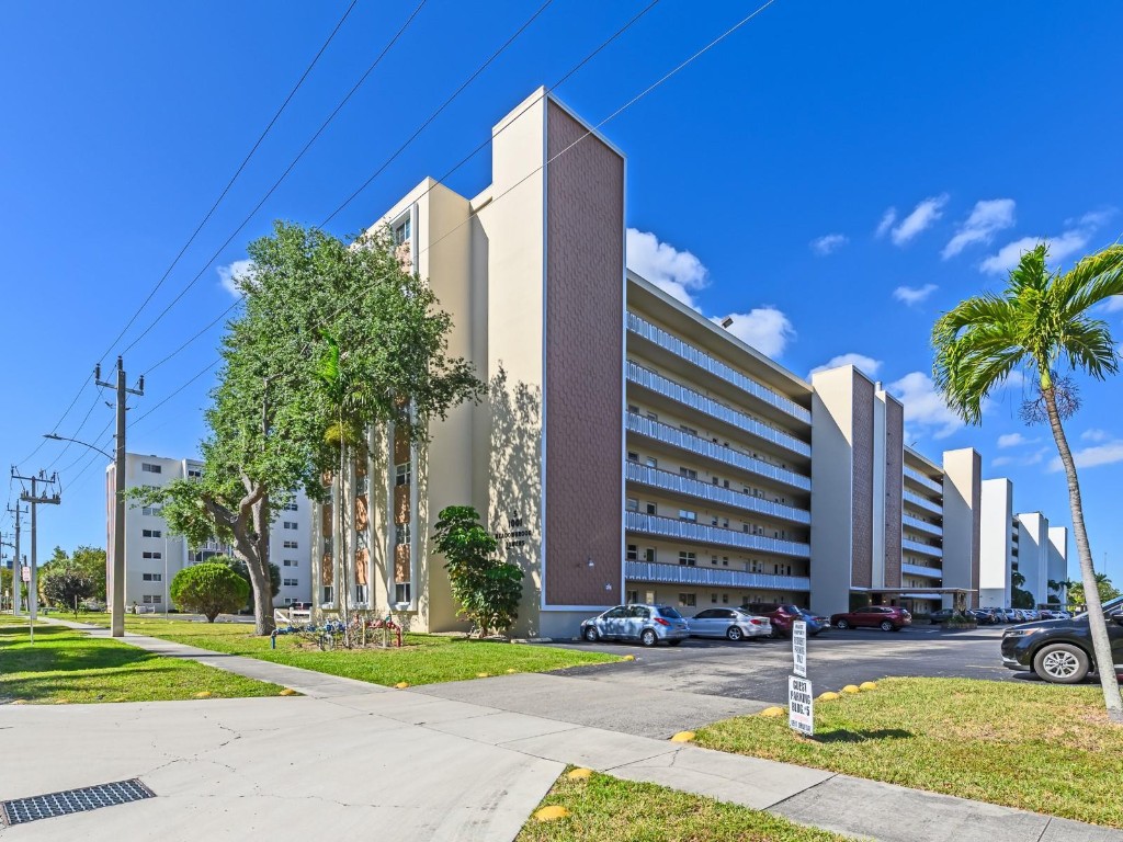 MEADOWBROOK - Residential