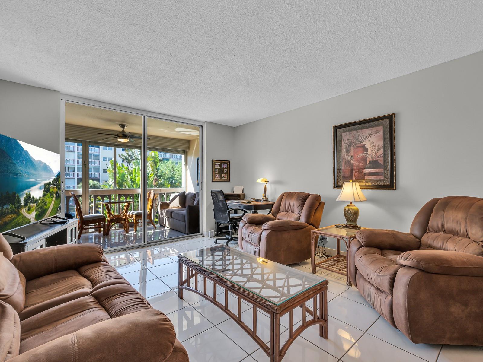 MEADOWBROOK - Residential