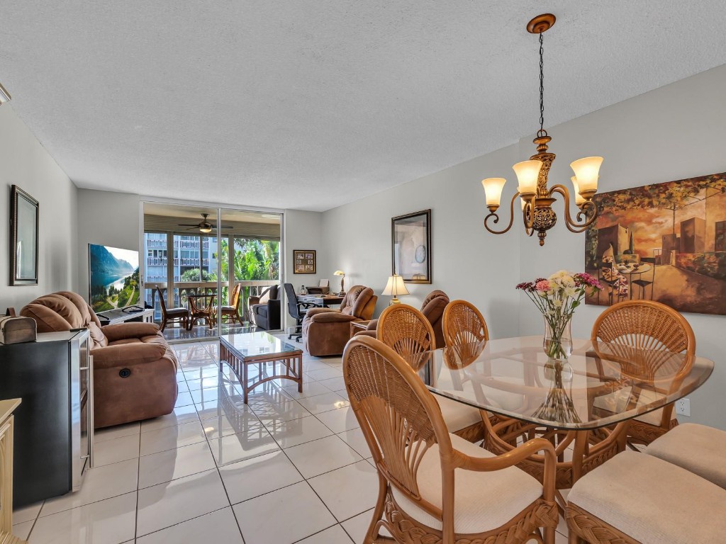 MEADOWBROOK - Residential