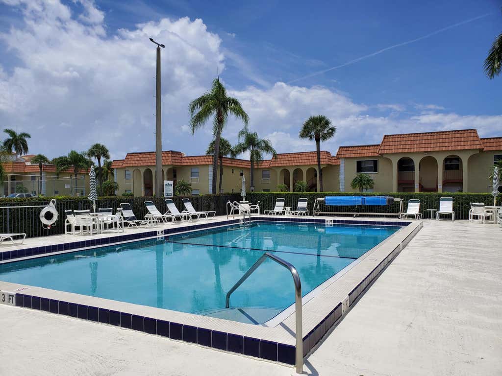 Photo of 717 S Us Highway 1 #206, Jupiter, FL 33477 (MLS # B26047178)