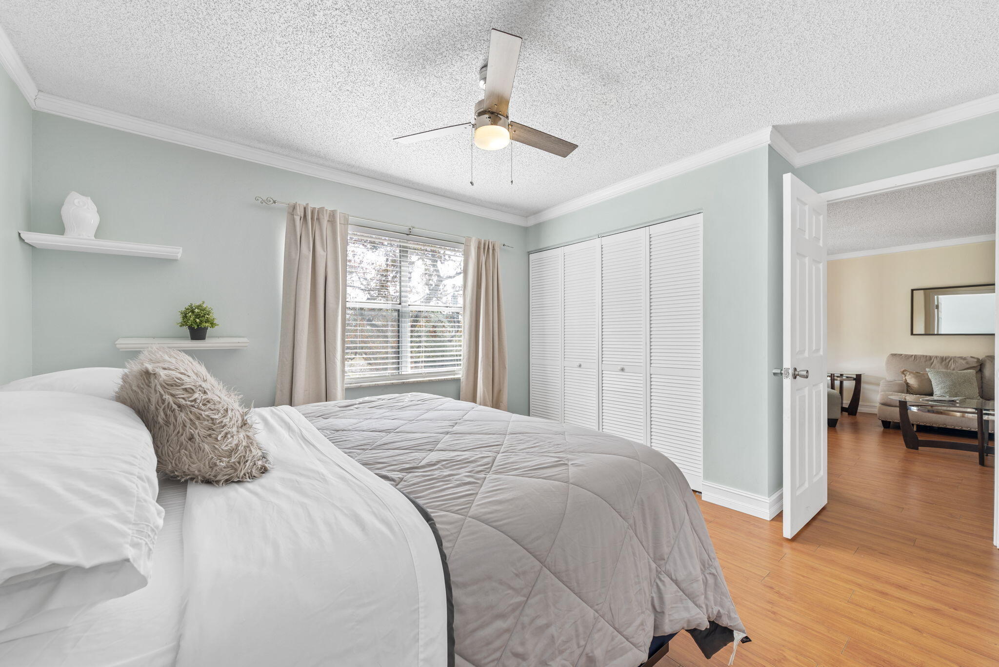 FALLS OF INVERRARY - Residential