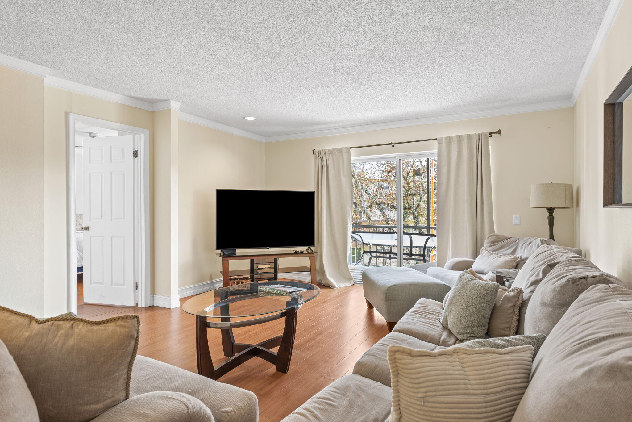 FALLS OF INVERRARY - Residential