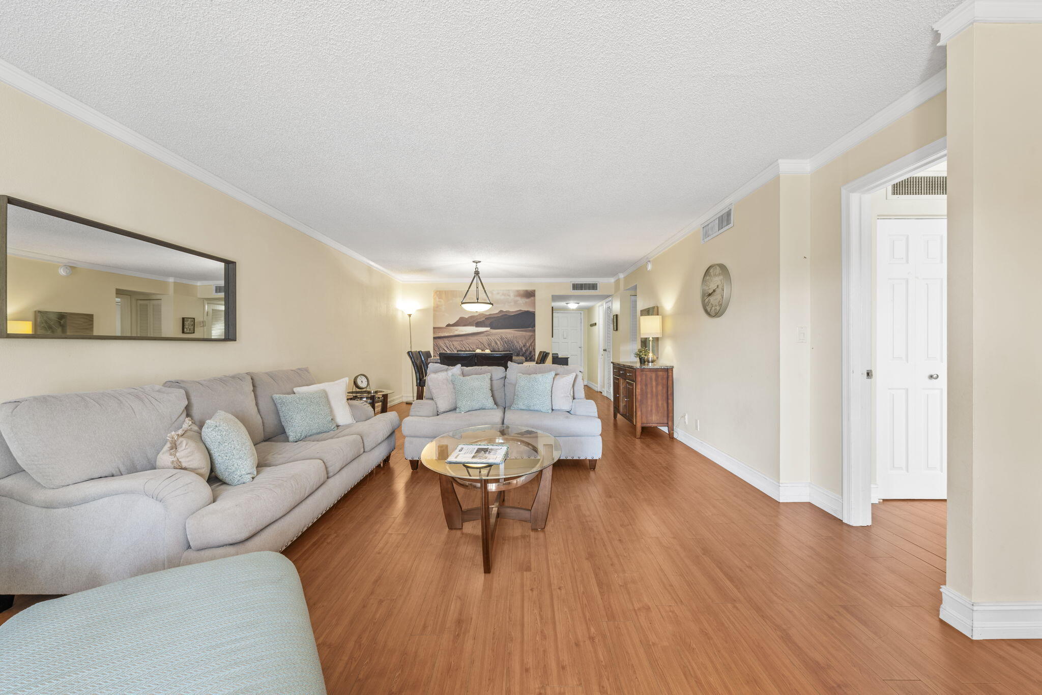 FALLS OF INVERRARY - Residential