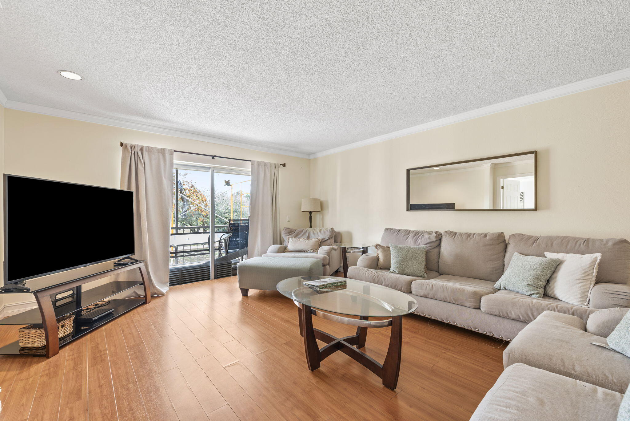 FALLS OF INVERRARY - Residential