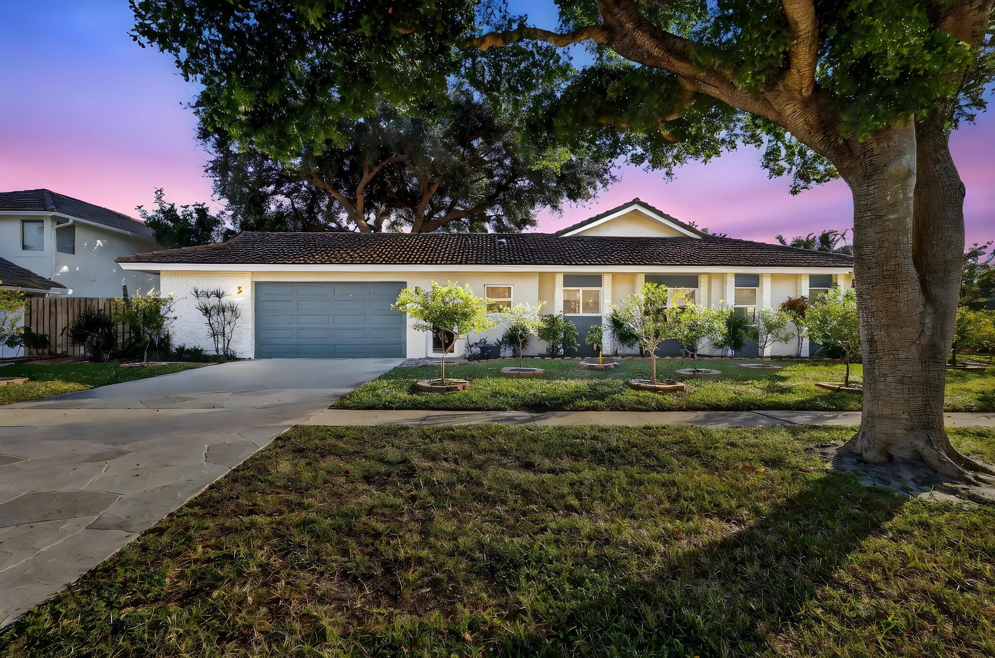 7598 W Country Club Boulevard