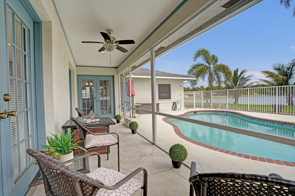 Photo of 86 Las Brisas, Boynton Beach, FL 33426 (MLS # B26040918)