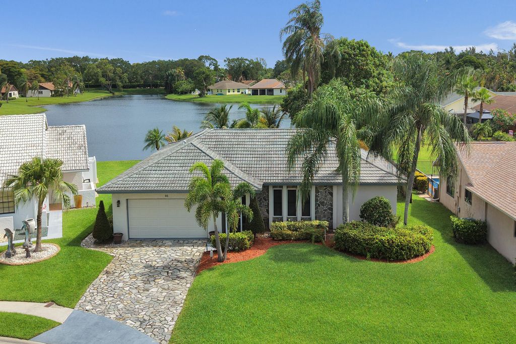 Photo of 86 Las Brisas, Boynton Beach, FL 33426 (MLS # B26040918)