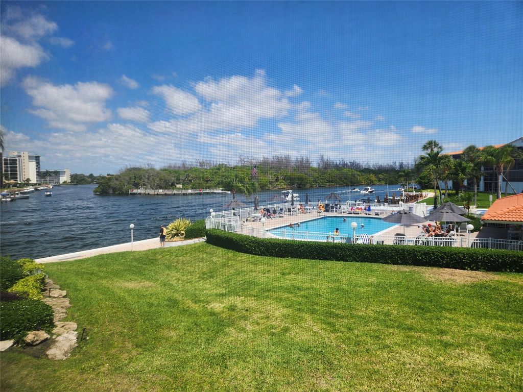 Photo of 101 NE 19th Avenue #224, Deerfield Beach, FL 33441 (MLS # F10500450)