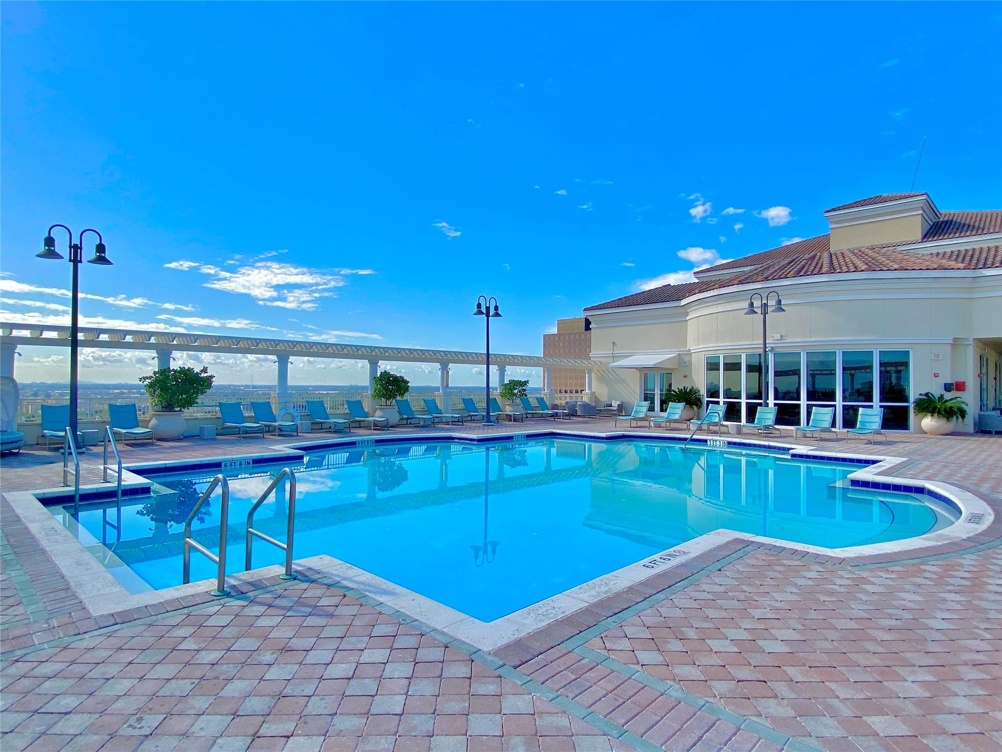 NURIVER LANDING CONDO - Residential