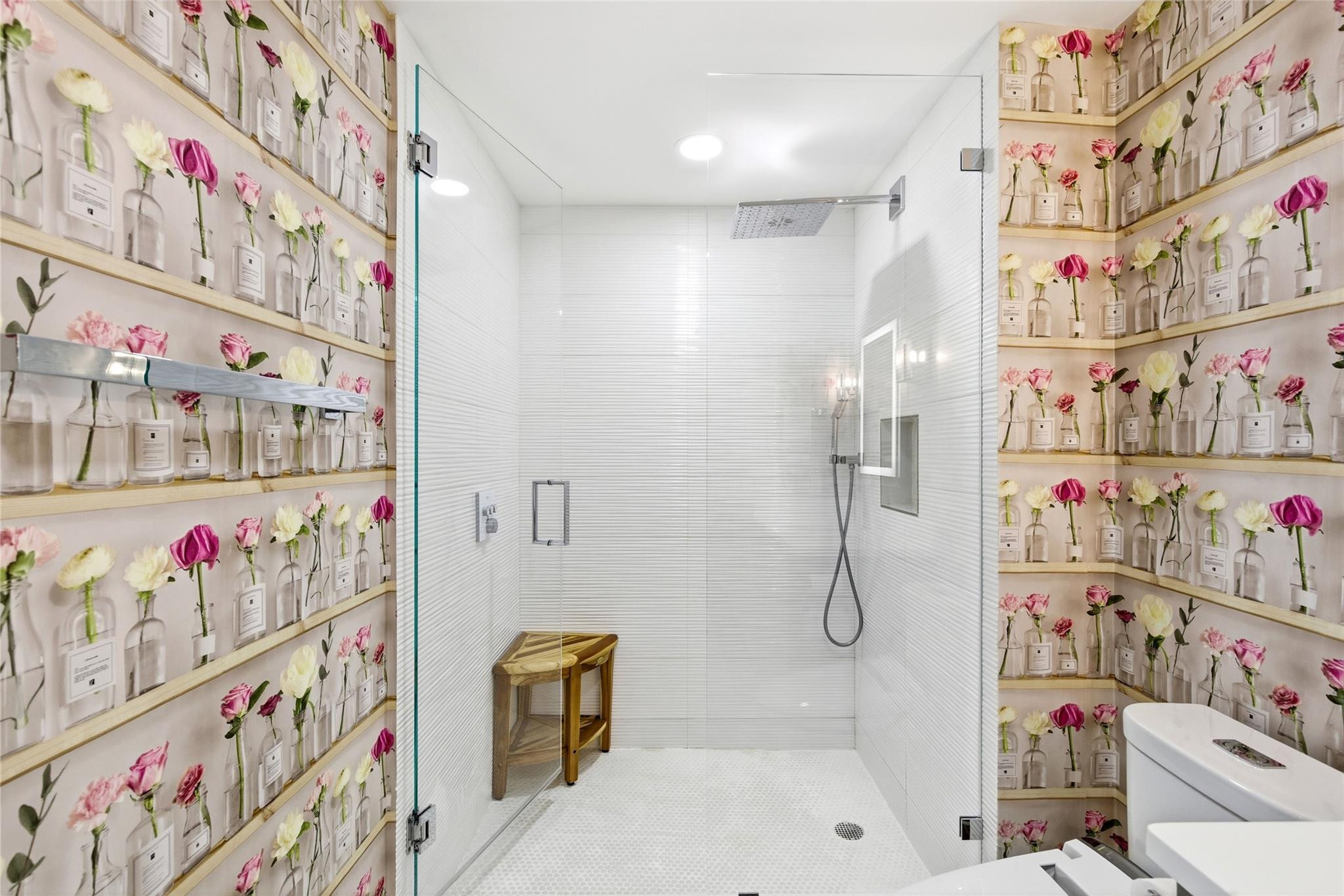 NURIVER LANDING CONDO - Residential