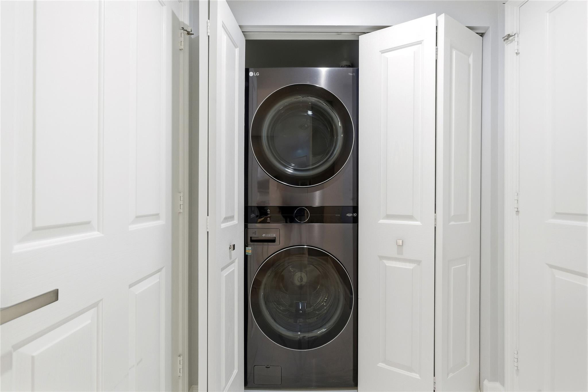 NURIVER LANDING CONDO - Residential