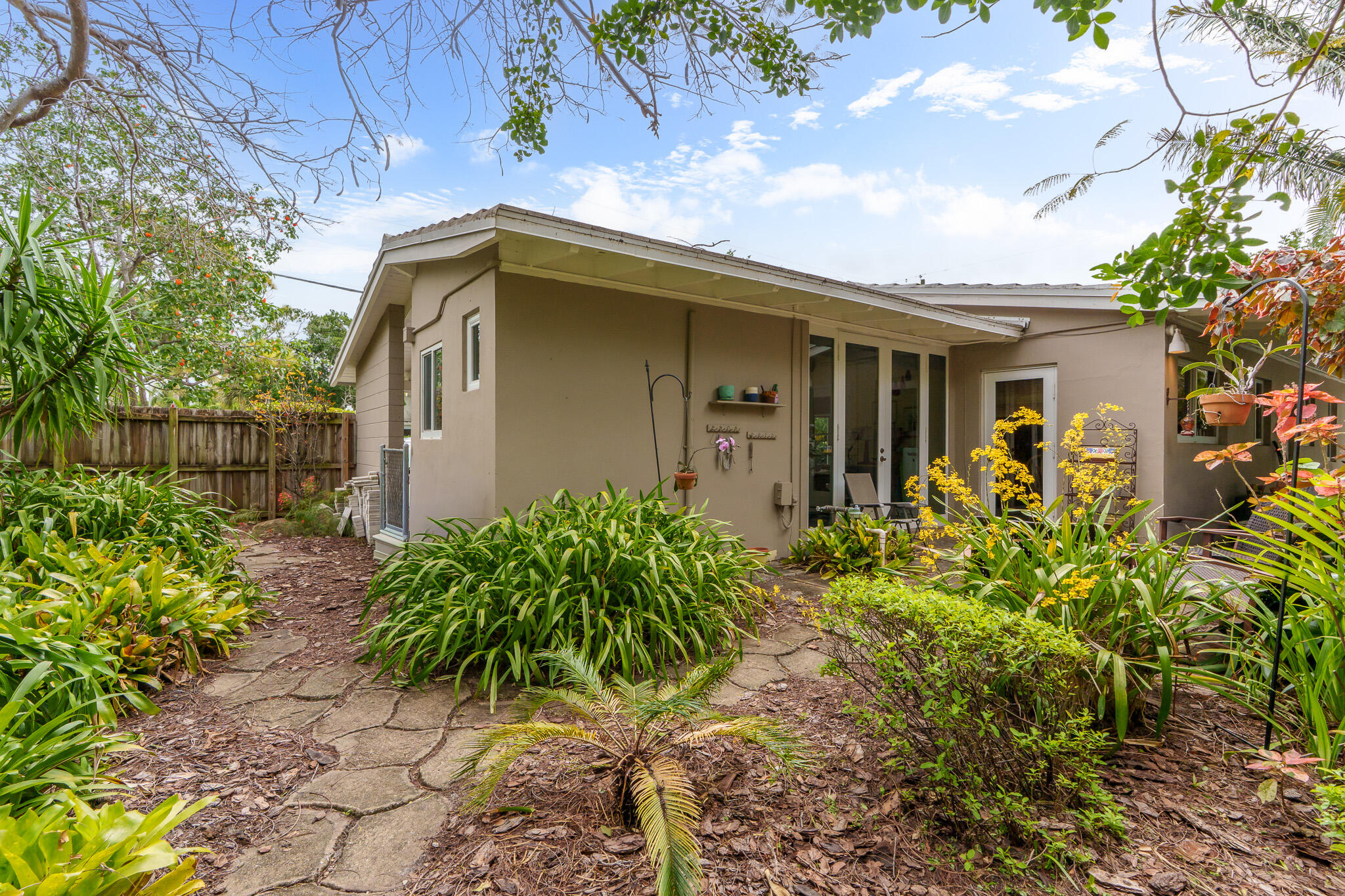 RESUB OF POR OF NORFOLK GARDENS - Residential