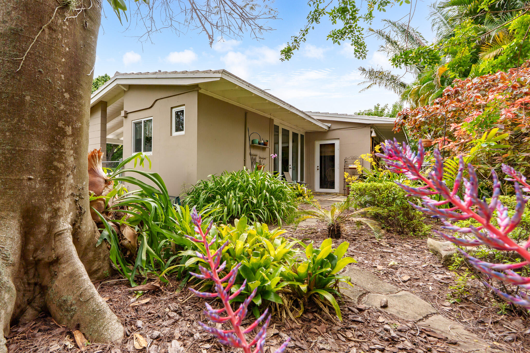 RESUB OF POR OF NORFOLK GARDENS - Residential