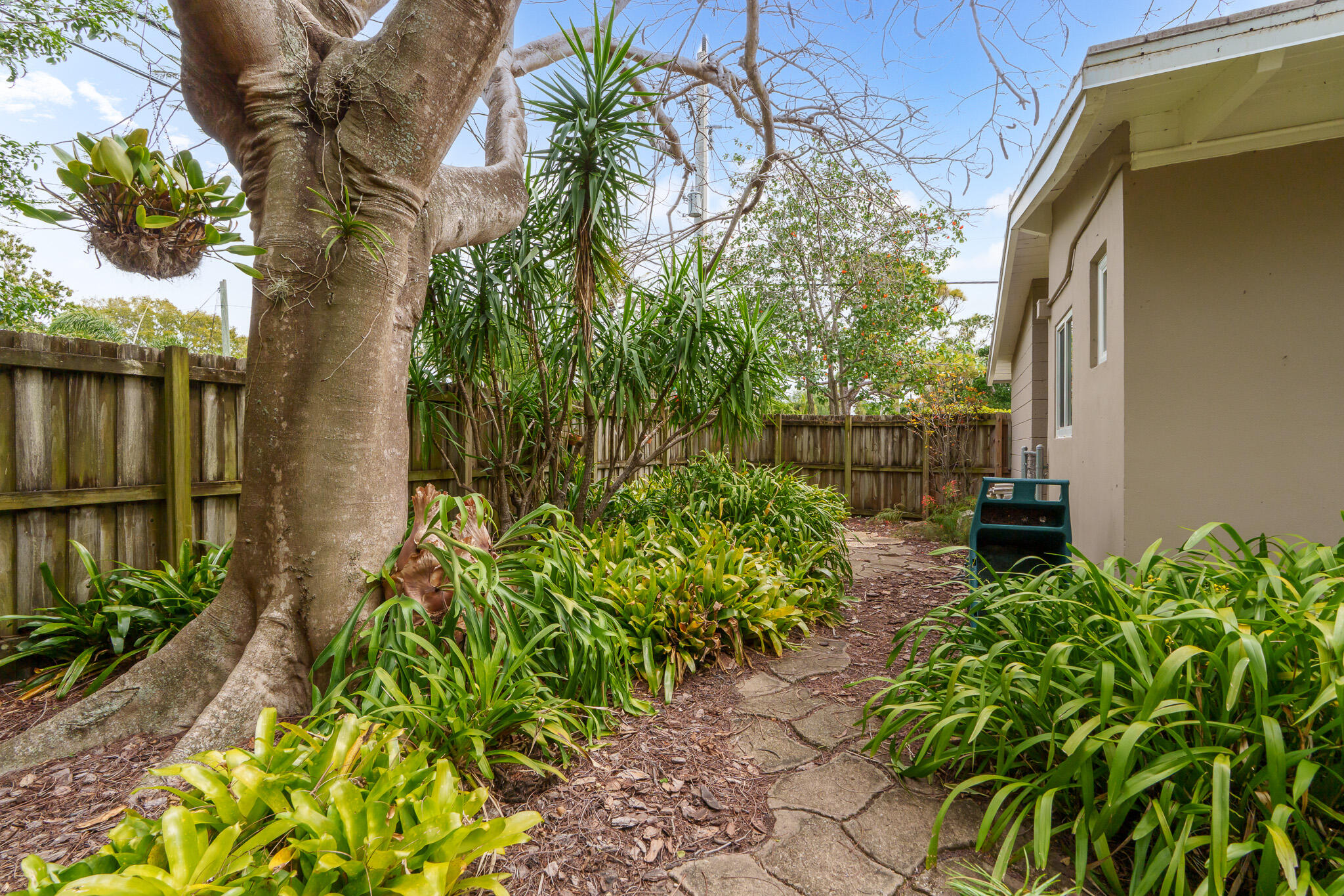 RESUB OF POR OF NORFOLK GARDENS - Residential