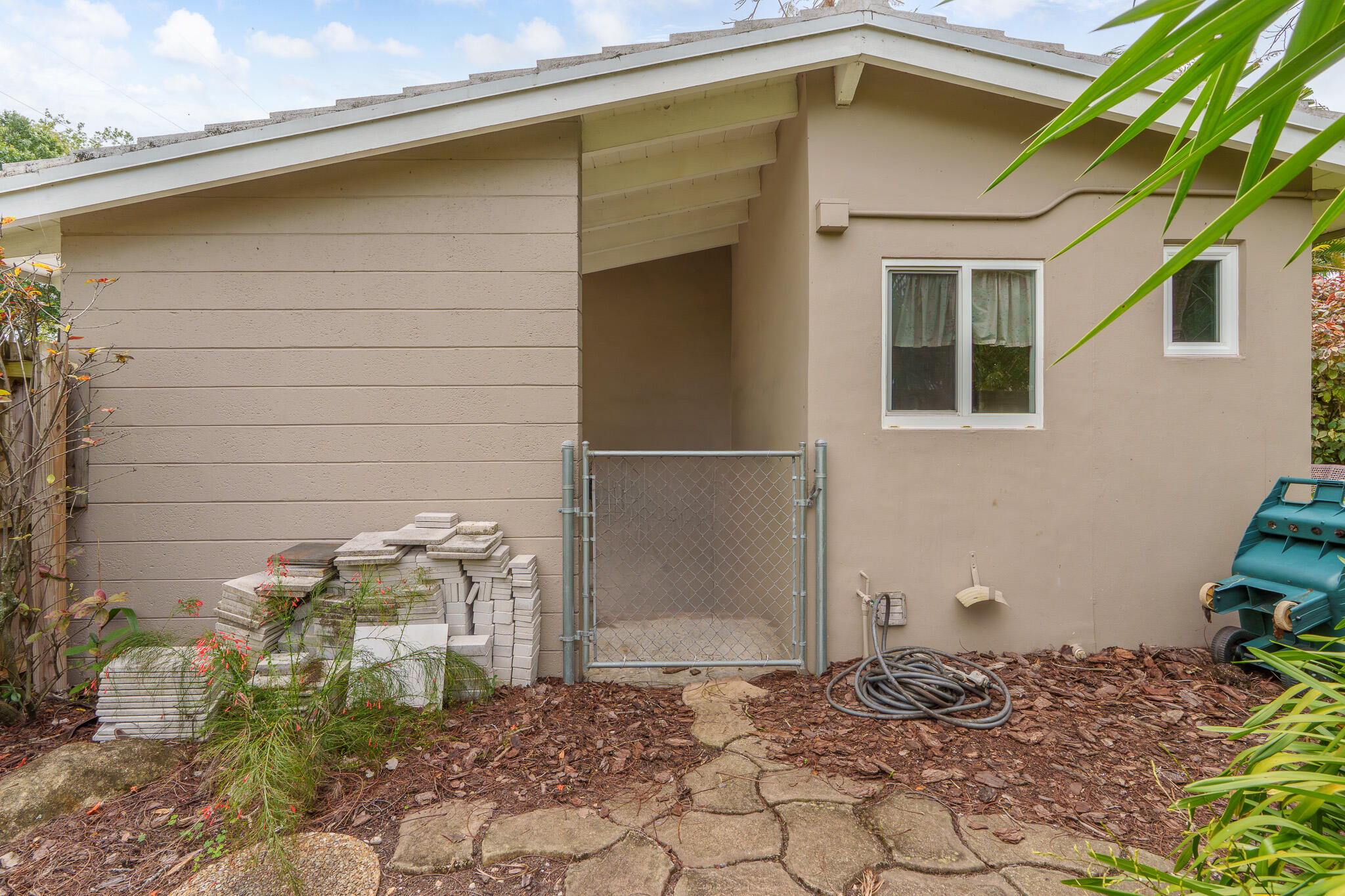 RESUB OF POR OF NORFOLK GARDENS - Residential