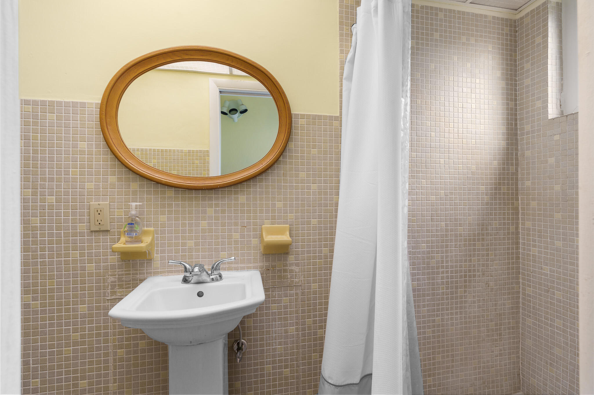 RESUB OF POR OF NORFOLK GARDENS - Residential