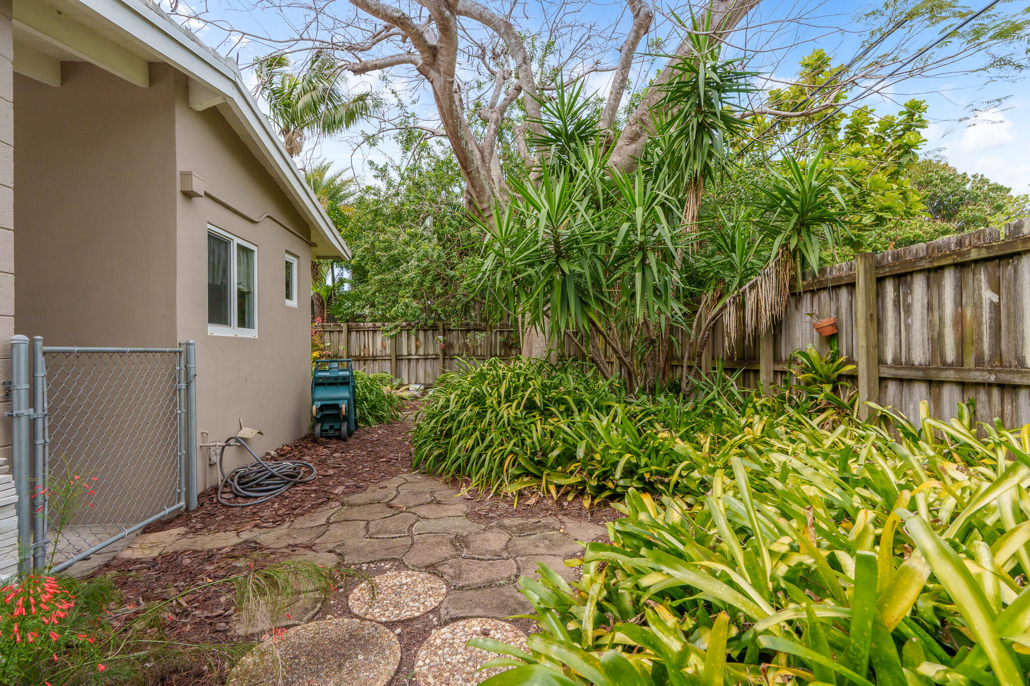 RESUB OF POR OF NORFOLK GARDENS - Residential