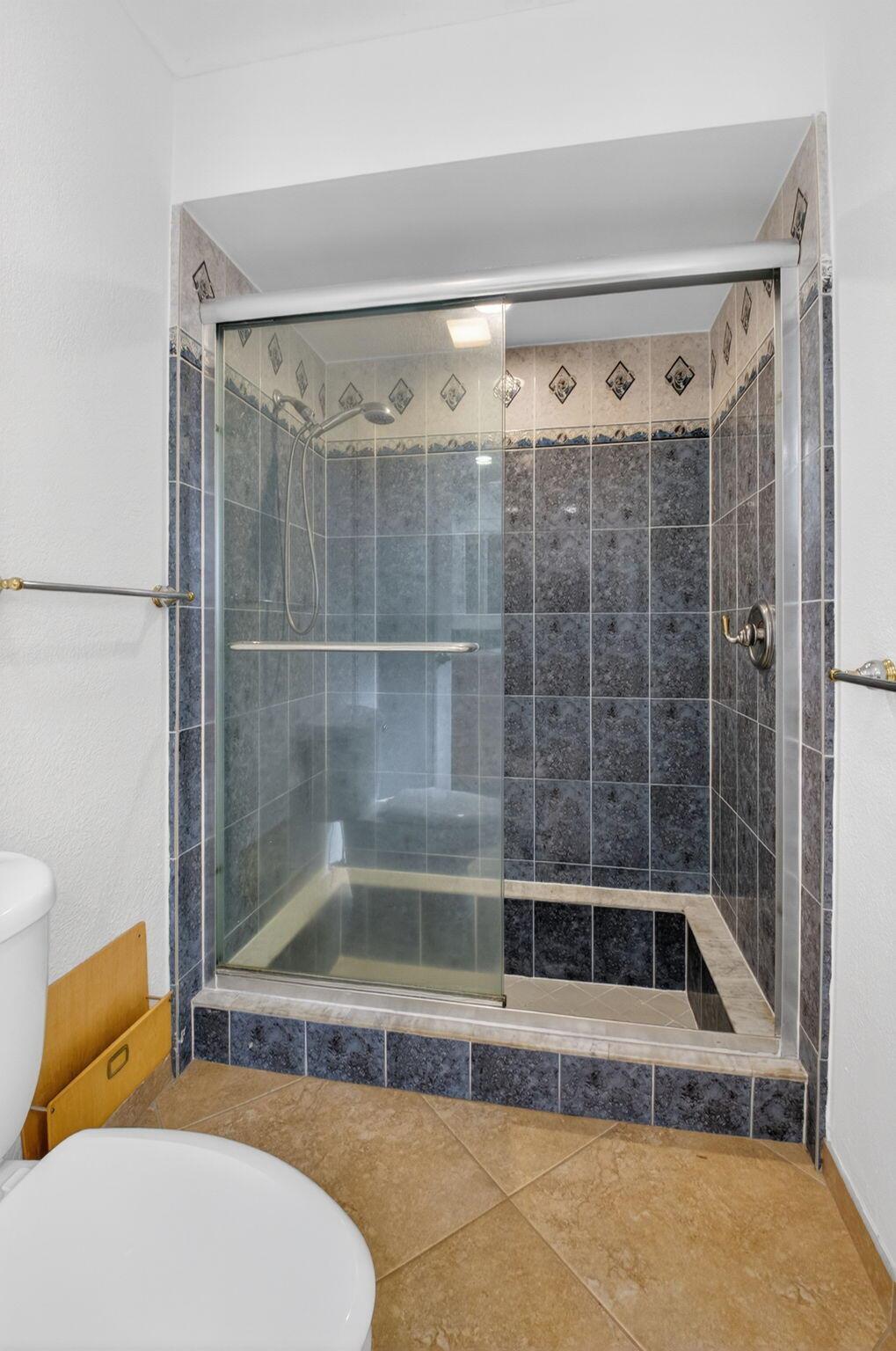 BOCA RATON SQUARE UNIT 1 - Residential Lease