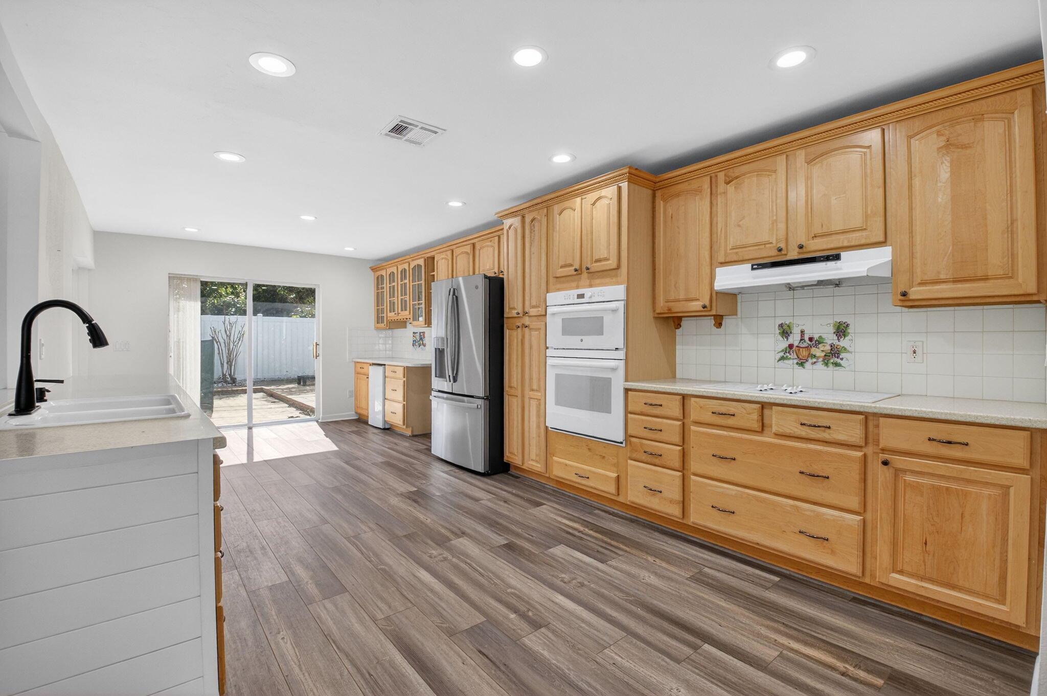 BOCA RATON SQUARE UNIT 1 - Residential Lease