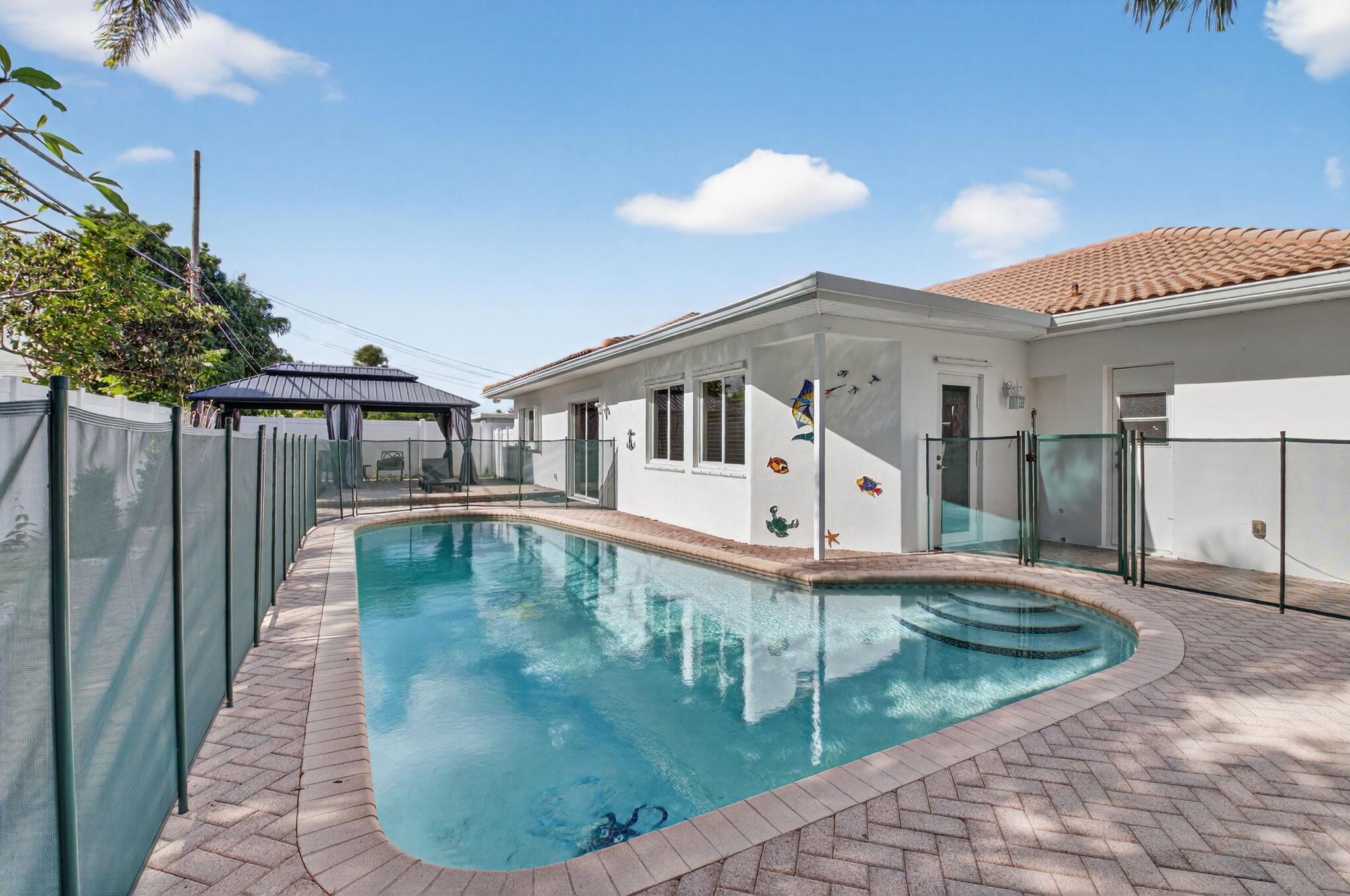 BOCA RATON SQUARE UNIT 1 - Residential Lease