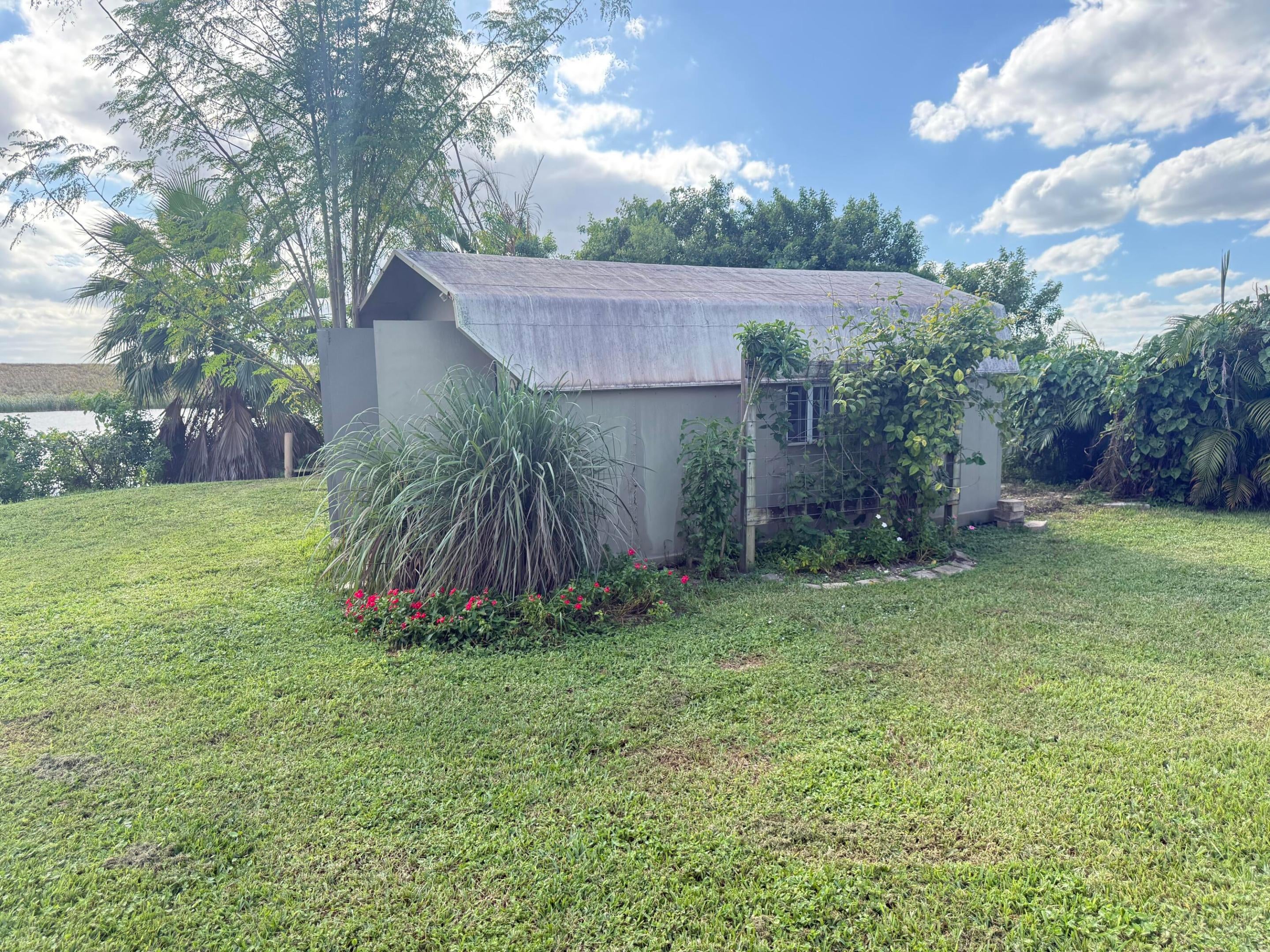 7864 US HIGHWAY 441 SE